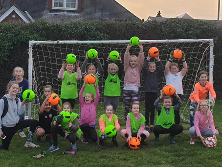 Hockley Sponsor Local School Team
