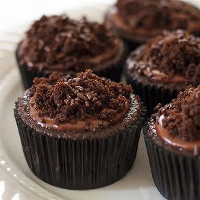 May Munchie: Brooklyn Blackout Cupcakes