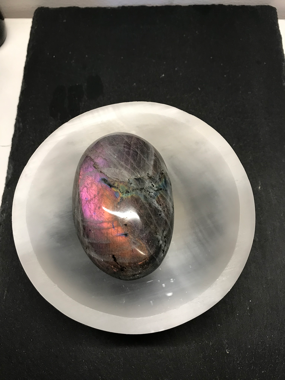 Thumbnail: Rainbow 🌈 Labradorite Palm Stone