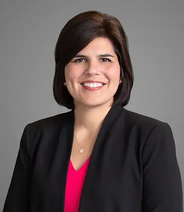 amomanaee-4x5-1 (1).webp