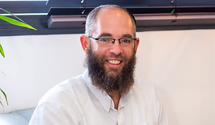 עותק של הרב אלקנה שרלו.jpeg