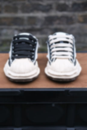 25’ collection || Moon-walk trainers 