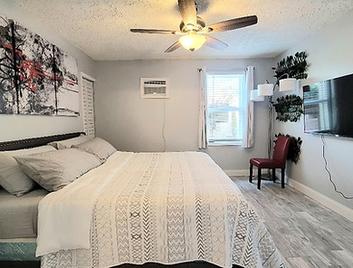 Barefoot Mailman Inn & Suites, Room #21. bedroom