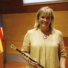 Gemma Badia has become mayor of Gavà (Barcelona) in 2021. The new mayor has a diploma in Business Sciences, a technical in Marketing and a technical in Business Management from the Open University of Catalonia (UOC), as well as a postgraduate degree in Advertising from EAE Business School, and has been a councillor in Gavà since 2015 and since July 2019 she held the post of deputy mayor of the Area of Public Space, Security and Coexistence.