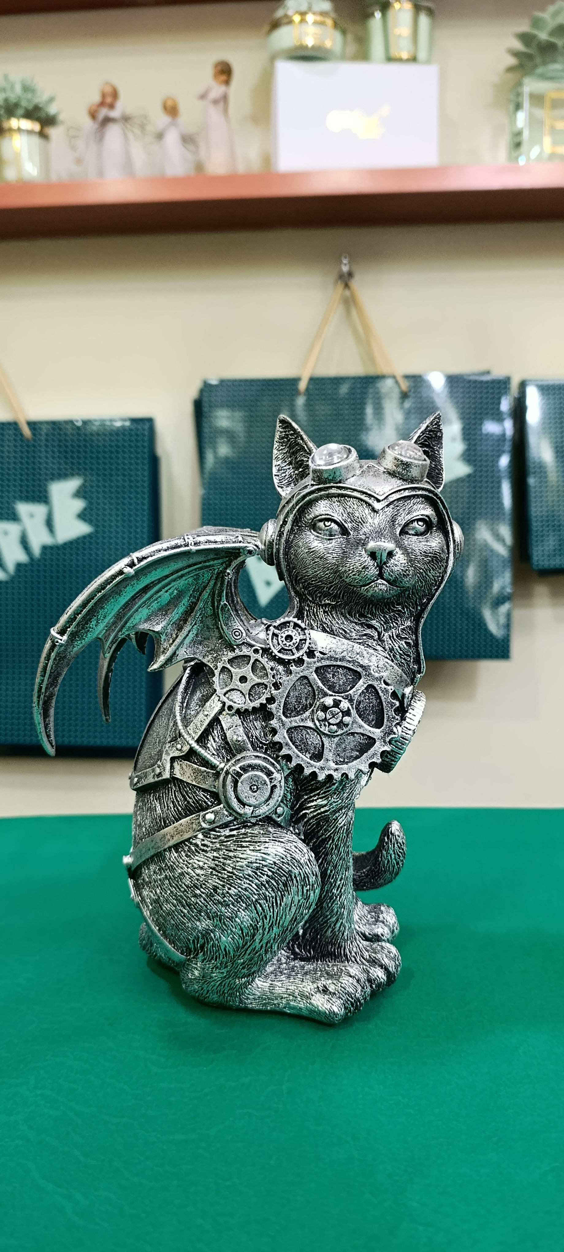 Statuetta gatto alato con ingranaggi Steampunk 