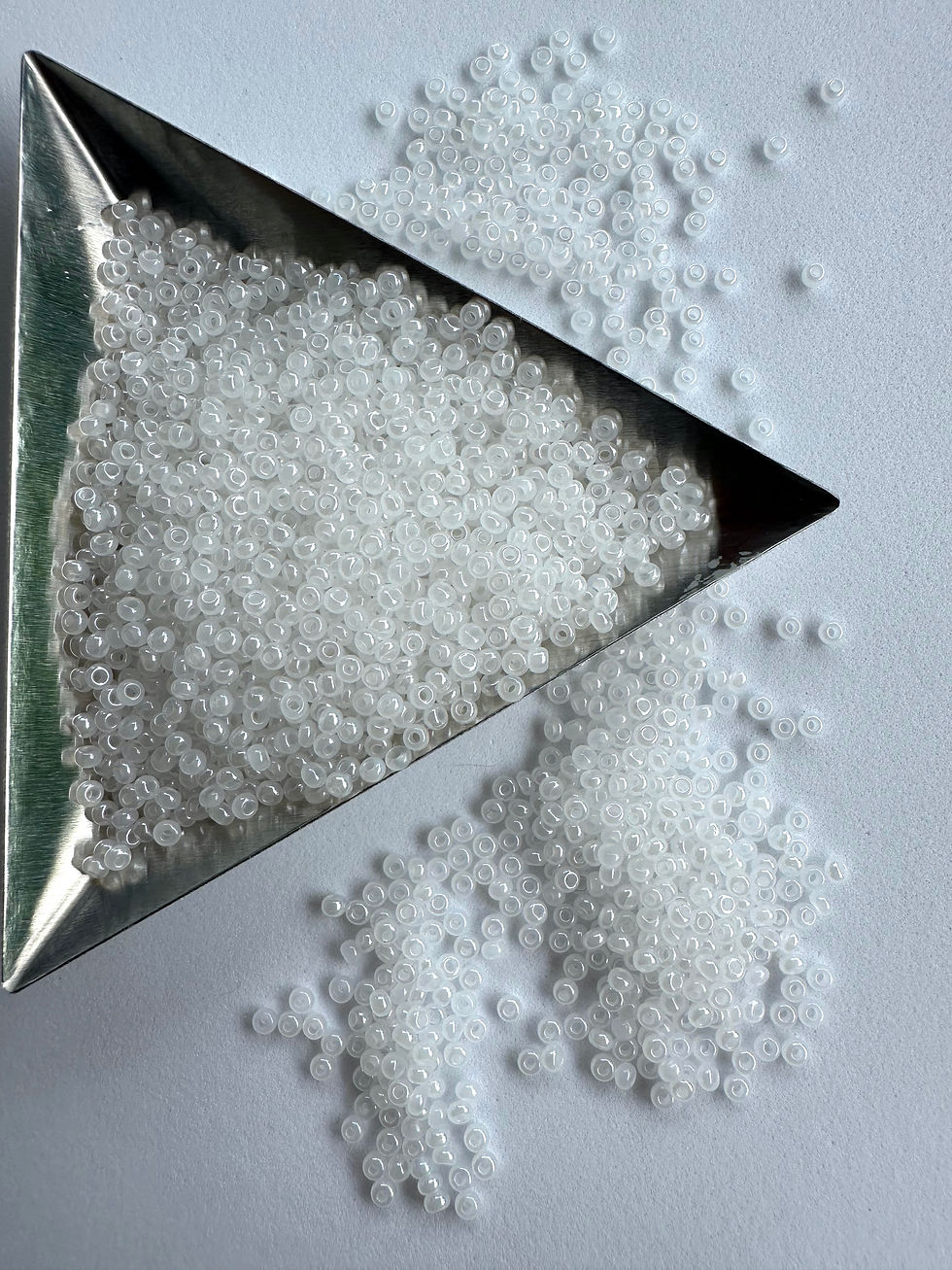 Miniaturbild: 57102. 10/0 milchweiss. Opaque - Sfinx