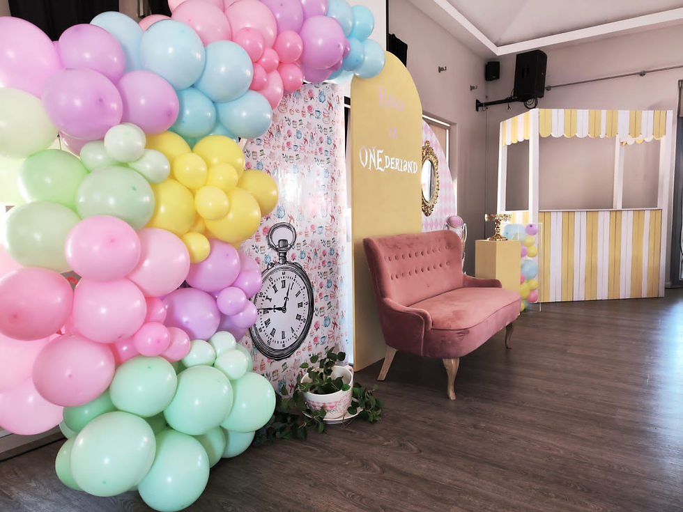 Thumbnail: 3 Piece Curved Backdrop