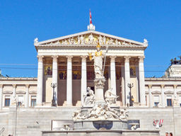 Schwarz-Rot-Pink für Österreich