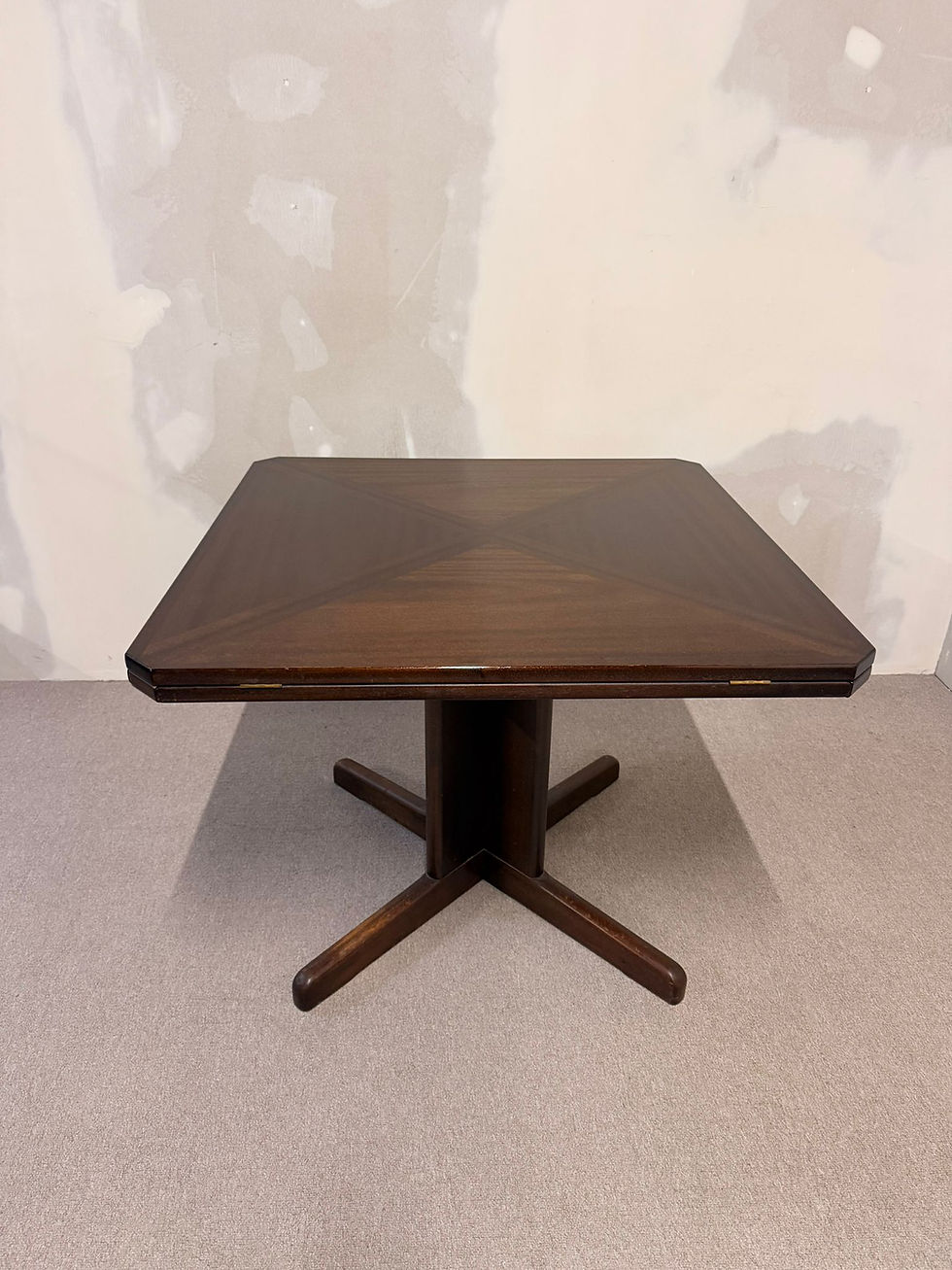Miniaturbild: Dänischer Mid Century Esstisch wandelbar von Quadrat zu rund