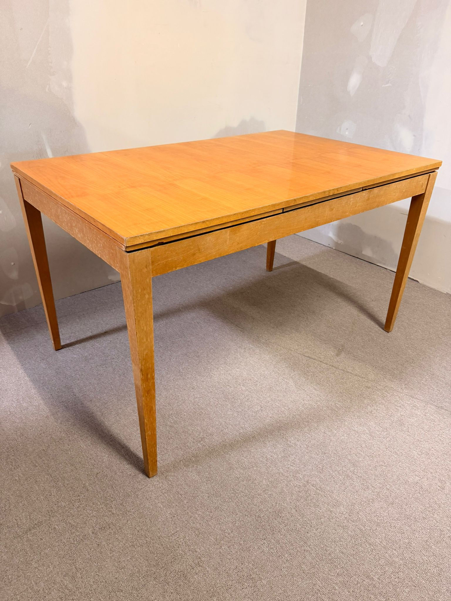 Kondor Tisch aus Teakholz Furnier ausziehbar Made in Germany