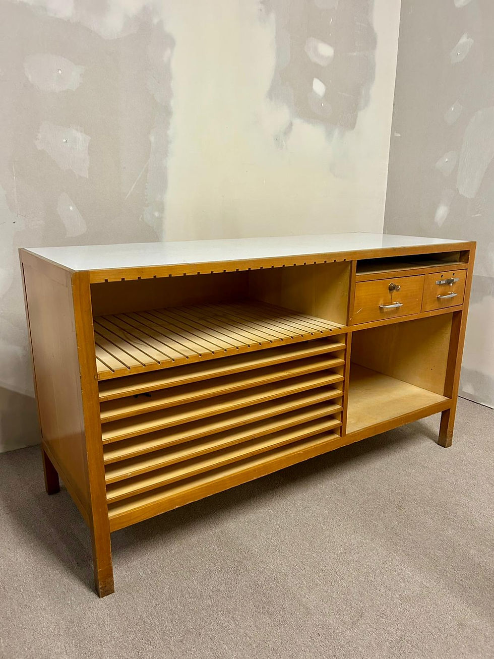 Miniaturbild: Vintage Sideboard Holz, Verkaufstresen,Regalböden/Schubladen