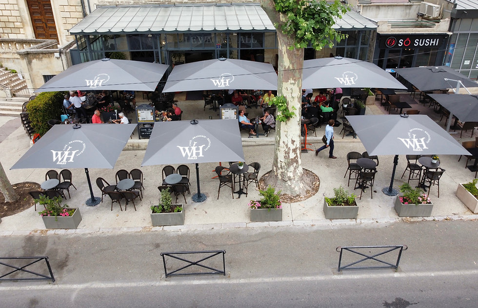 Parasol Bahama-Jumbrella - Le Waux Hall - O Grands Bains 2.jpeg