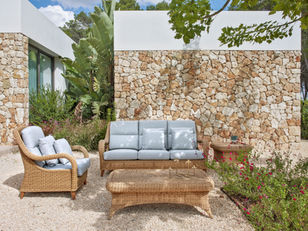 Mobilier Point1920 sur terrasse d’hôtel, agencement sur-mesure pour espace extérieur