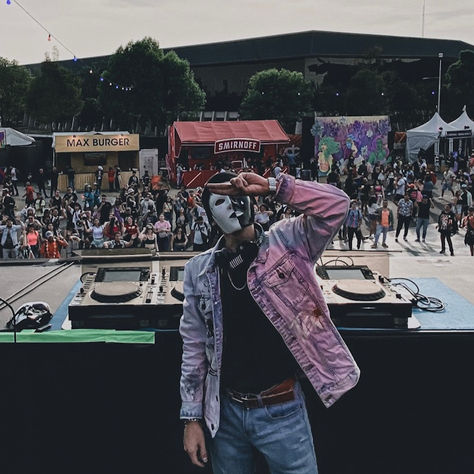 FAKERS lanza EP "LATIN MOVE" bajo el sello discográfico UPRISE MUSIC (Future Cuts)