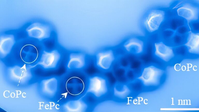 Researchers were able to use the image to distinguish between chemically similar elements cobalt (Co) and iron (Fe). @ Princeton University