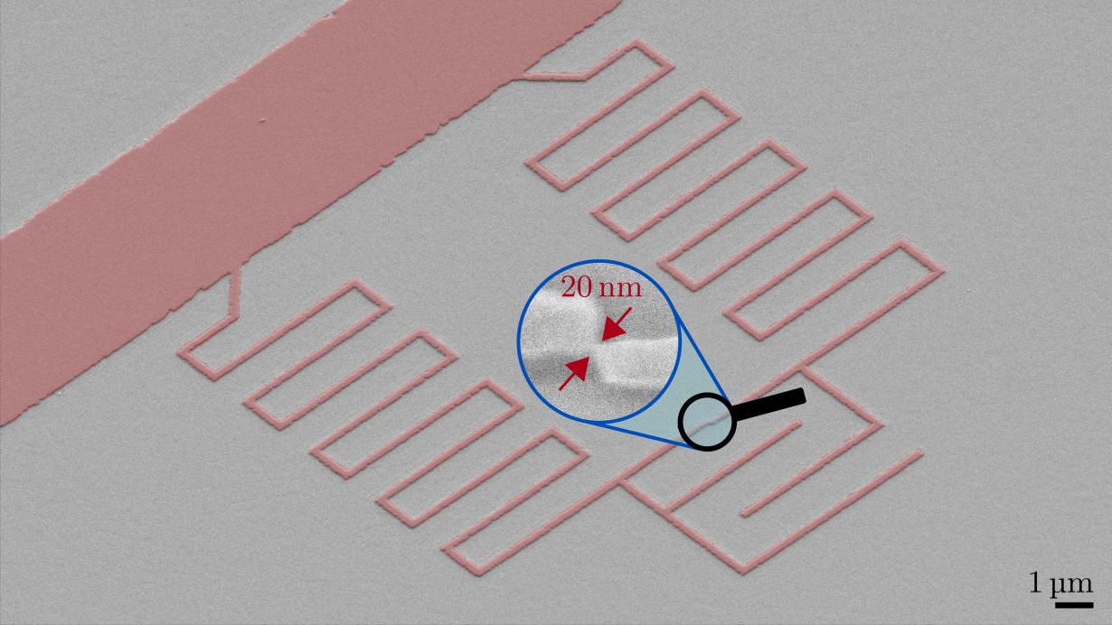 The properties of gralmonium qubits are determined by a small junction of 20 nanometers only, which acts like a magnifying glass for microscopic material defects. @ Dennis Rieger, KIT
