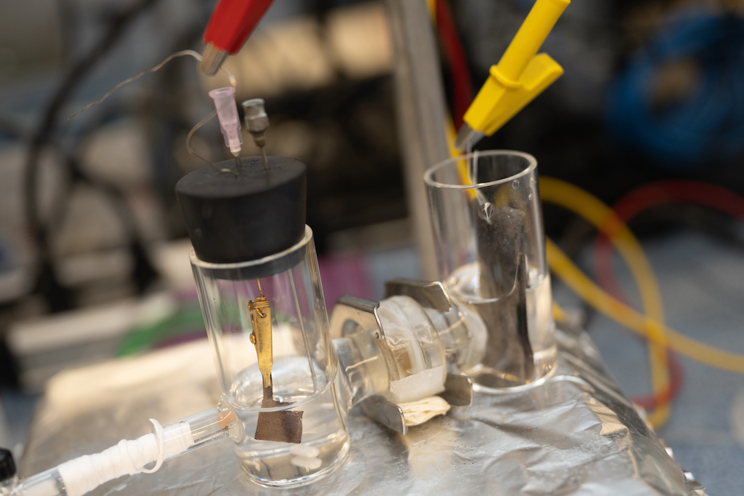 Rice University engineers have designed a catalyst of ruthenium atoms in a copper mesh to extract ammonia and fertilizer from wastewater. The process would also reduce carbon dioxide emissions from traditional industrial production of ammonia. @ Jeff Fitlow