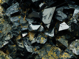 Controlling electronics with light: the magnetite breakthrough