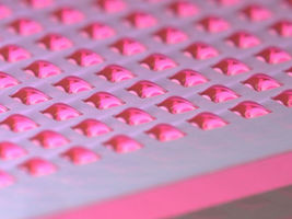 With 200 nanoliters per droplet, up to 1,000 experiments can be conducted on a single chip. The size and number can be further customized.