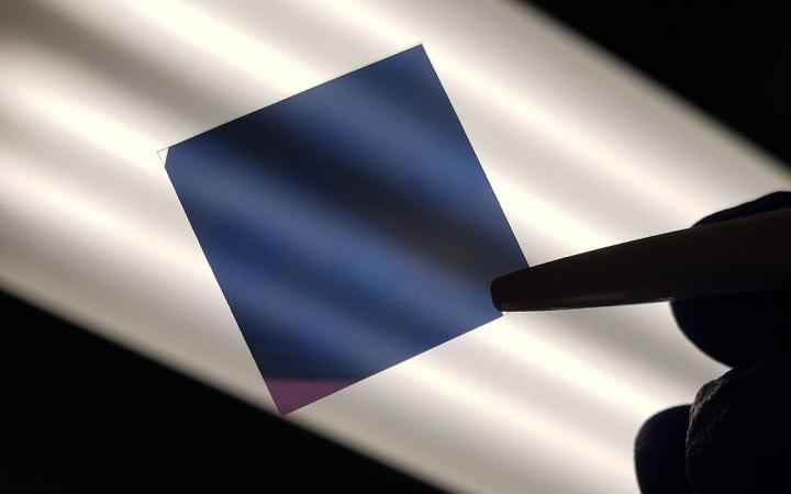 This light-shrinking material turns a conventional light microscope into a super-resolution microscope. @ Junxiang Zhao