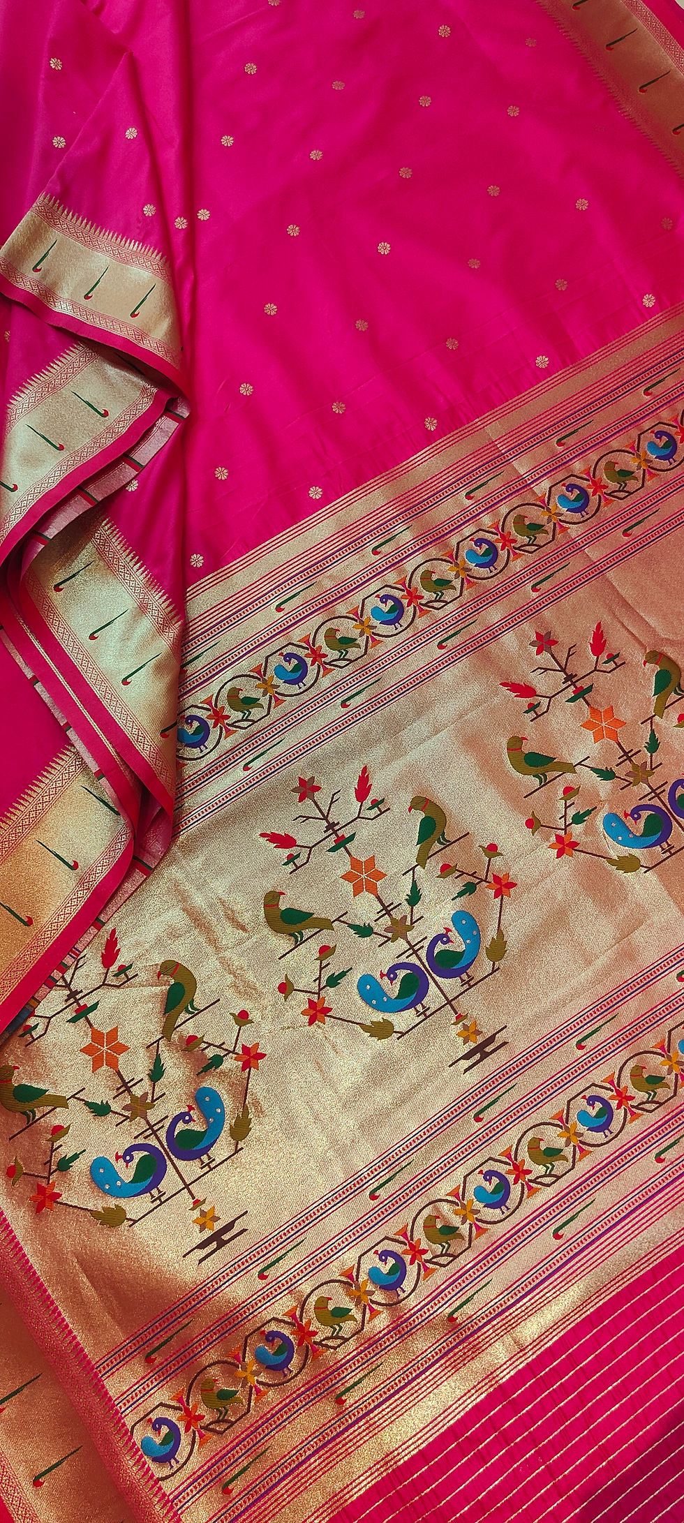 Thumbnail: Muniya paithani