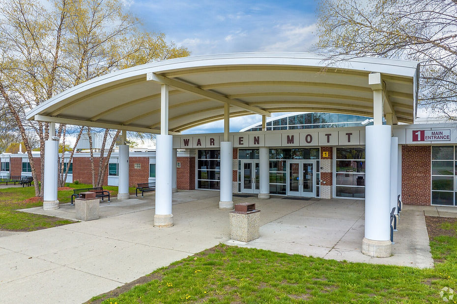 warren-mott-high-school-warren-mi-primaryphoto.jpg