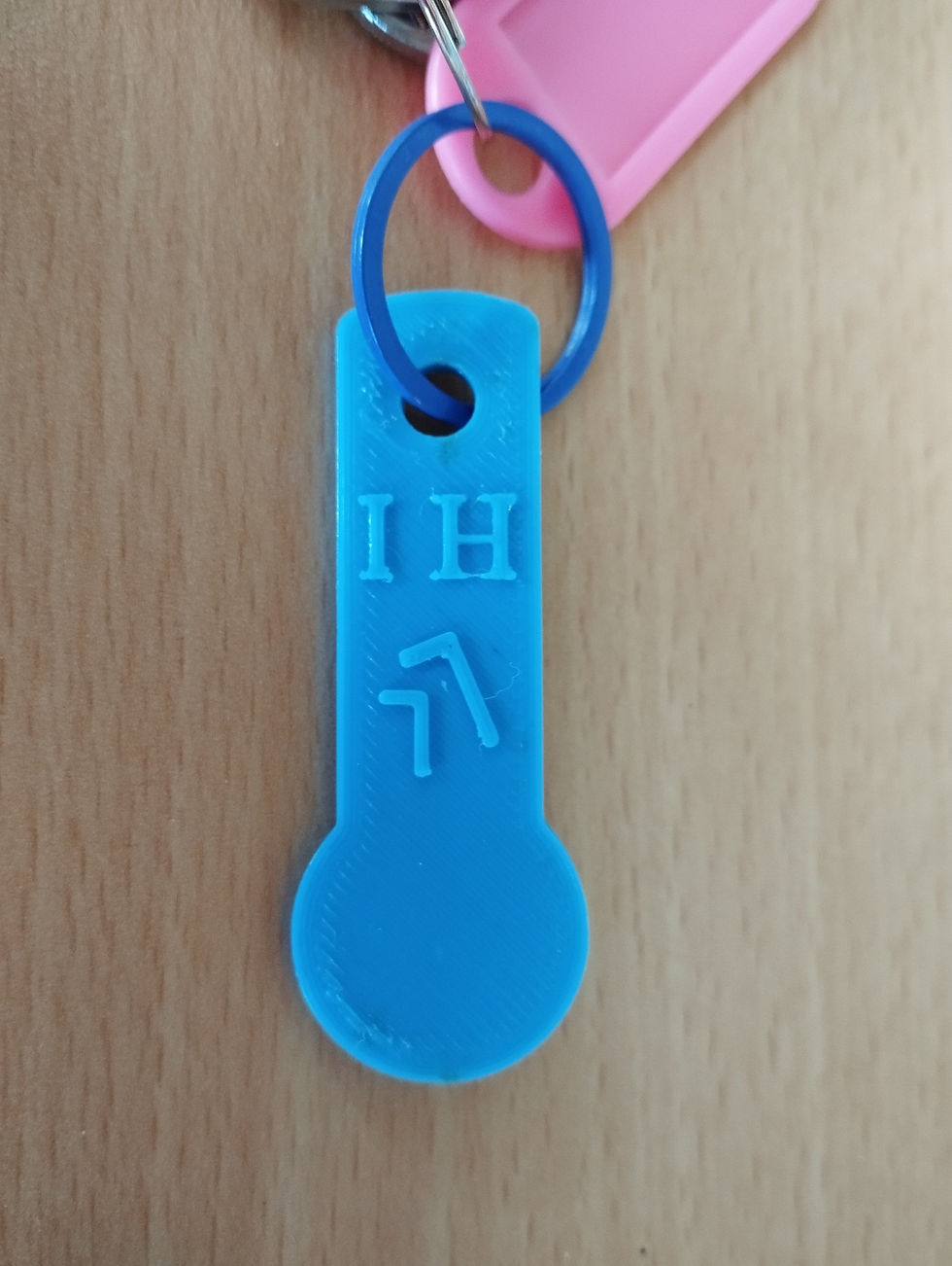 Llaveros solidarios - Feria del libro IES La Laboral