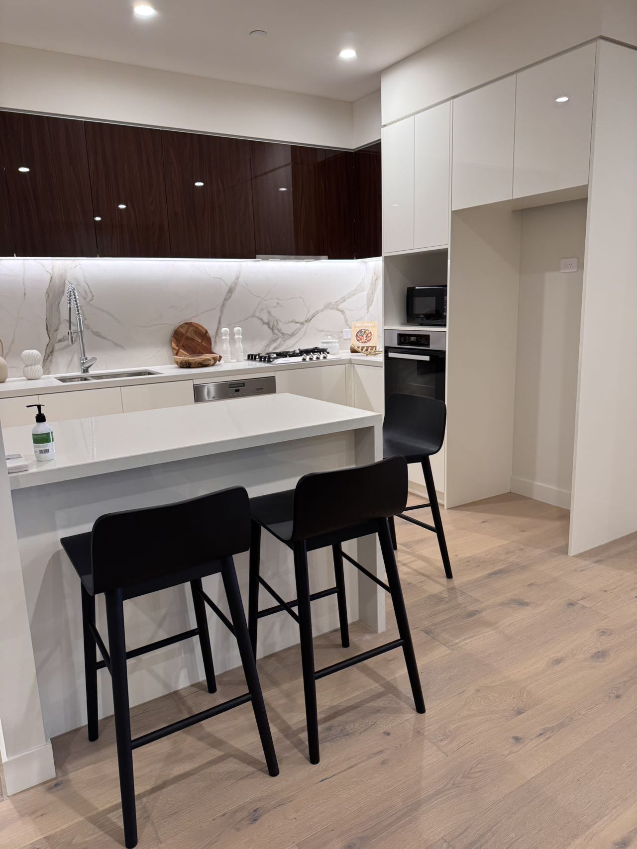 Doncaster East Apartment VIC, Doncaster East Apartment - Thumbnail 4