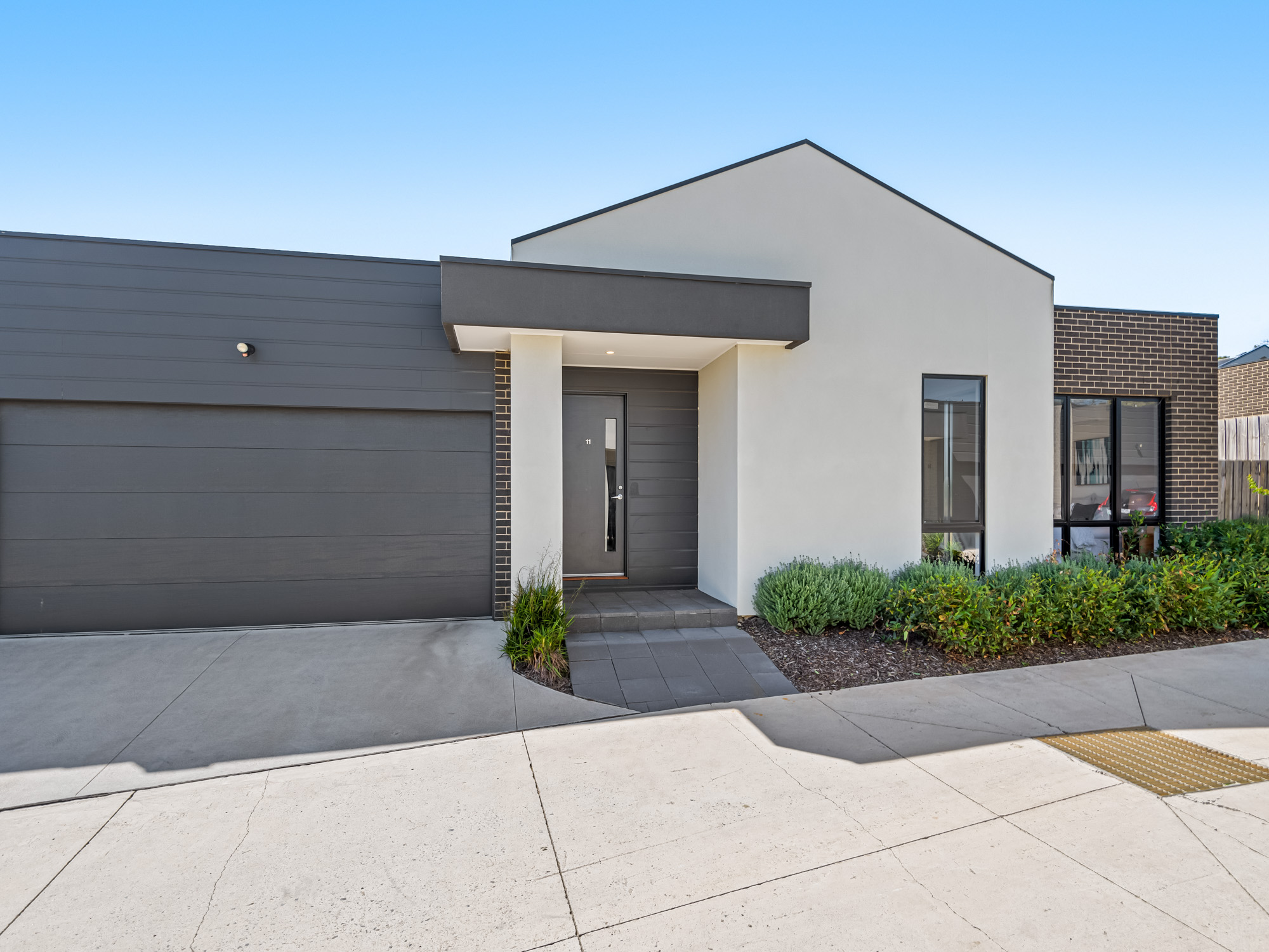 Unit 11/9 Penalga Road VIC, Unit 11/9 Penalga Road - Thumbnail 2