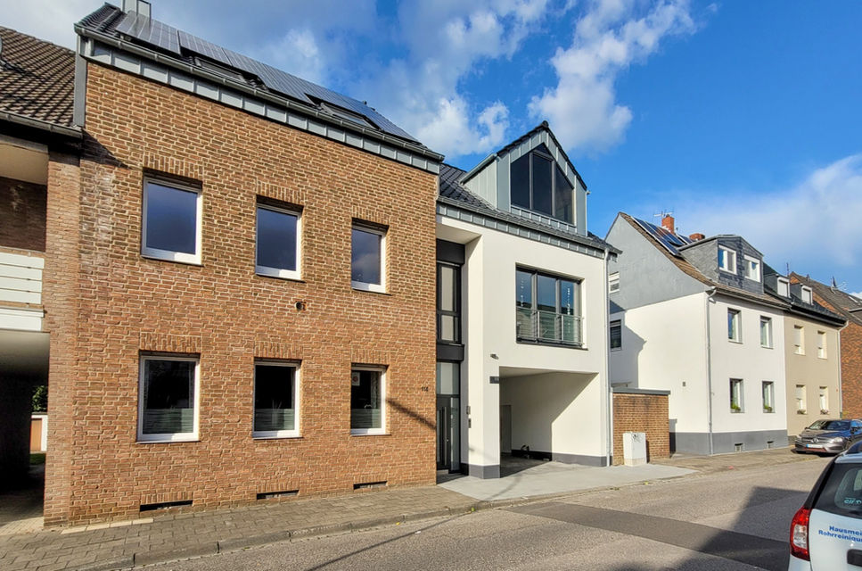 Satteldach Einfamilienhaus Vehling Architektur in Mönchengladbach. Satteldach Gaube, Architektur, moderne Architektur, große Fenster,  Innenarchitektur