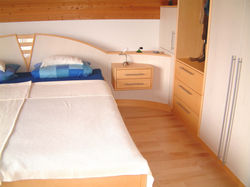 Schlafzimmer (17).jpg