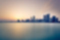 Atardecer en el horizonte de la ciudad