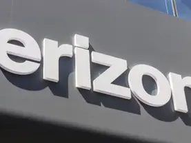 Verizon quietly removed its 3-year price lock from myPlan mobile plans around the Simplicity plan launch. Home internet price lock remains. URL slug: verizon-ends-price-lock-guarantee-myplan-simplicity