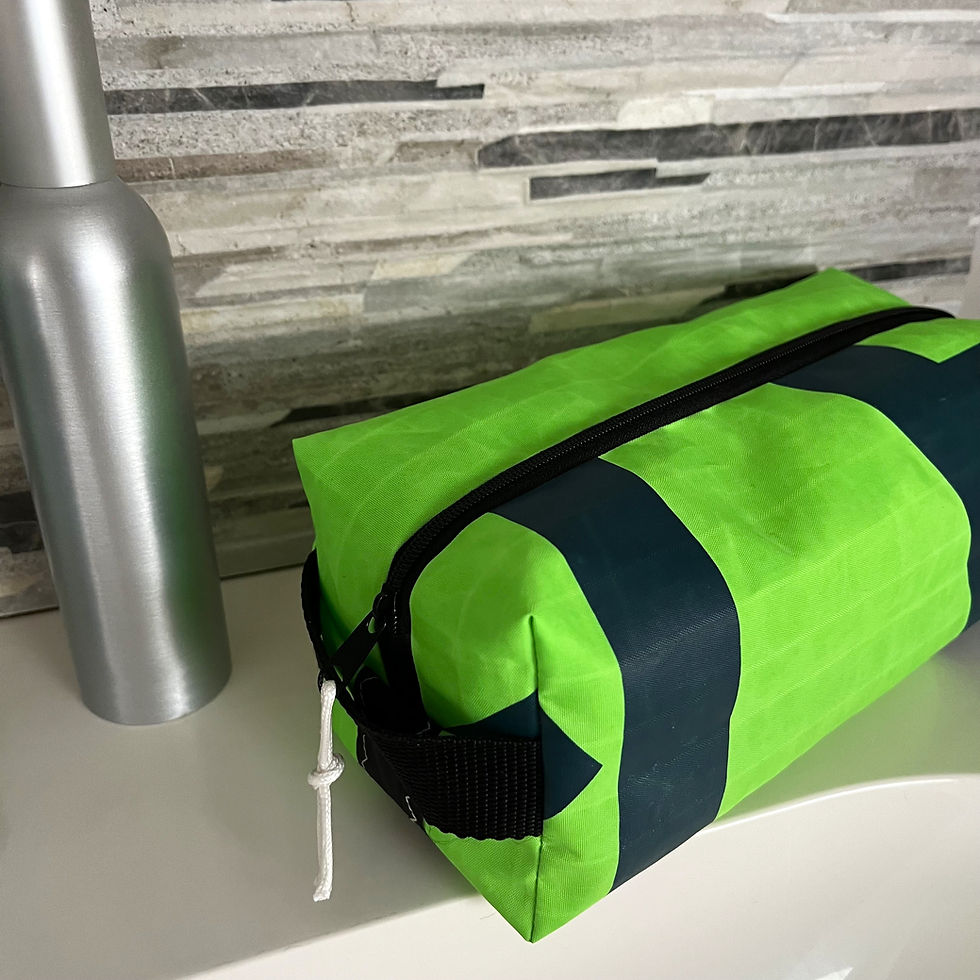 Miniature : TROUSSE DE TOILETTE KERLEVEN 1