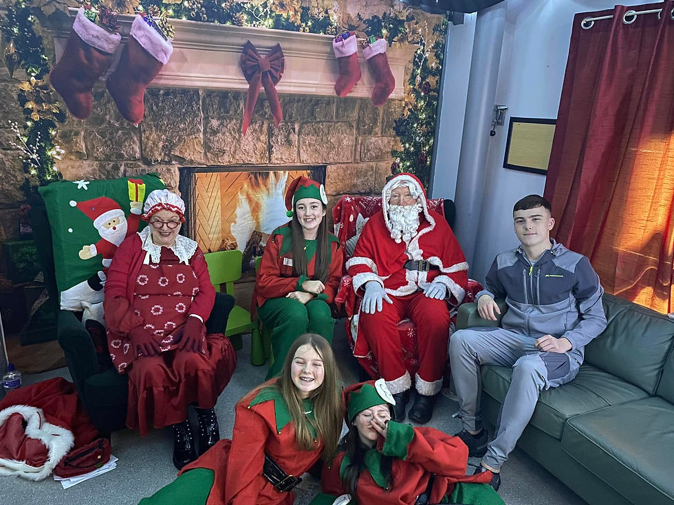 Santa's Grotto and Elves!
