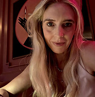 Louise O_Conner Headshot.jpeg