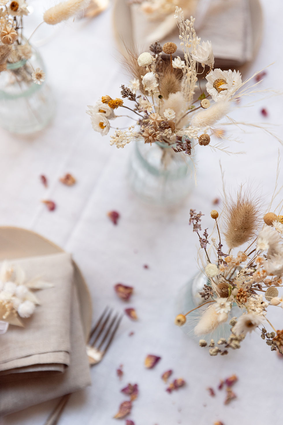 Small Dried Flower Bunches – Table Decor
