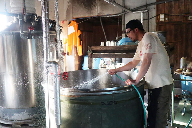 仕込み前の大掃除