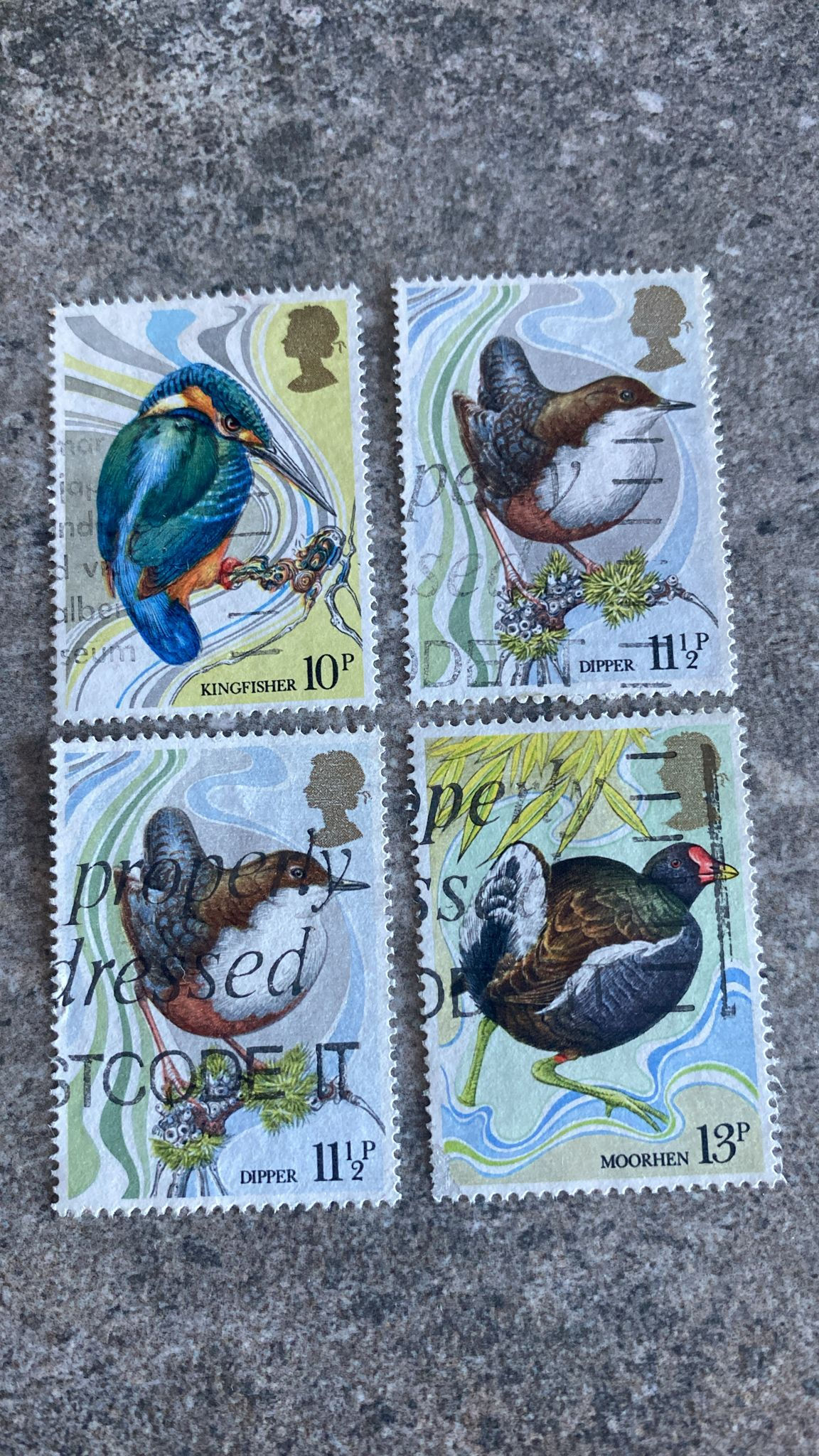 A348-Vintage 1978 Great Britain Birds Definitive Stamps Kingfisher 10p, Dipper