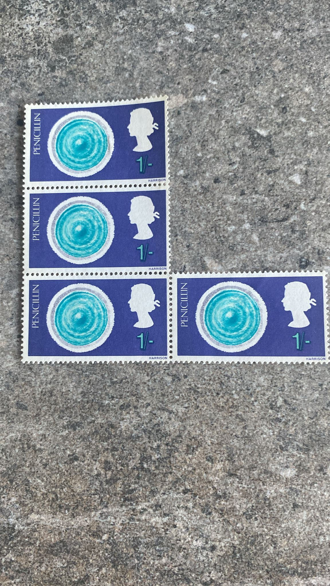 A419-“Great Britain 1/- Penicillin (British Discoveries) 1967Mint Block of 4 N
