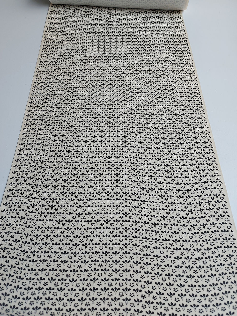 Thumbnail: Japanese kimono fabric - Silk - Motif - Waves - Colour Cream, black - www.jasuin.co.uk