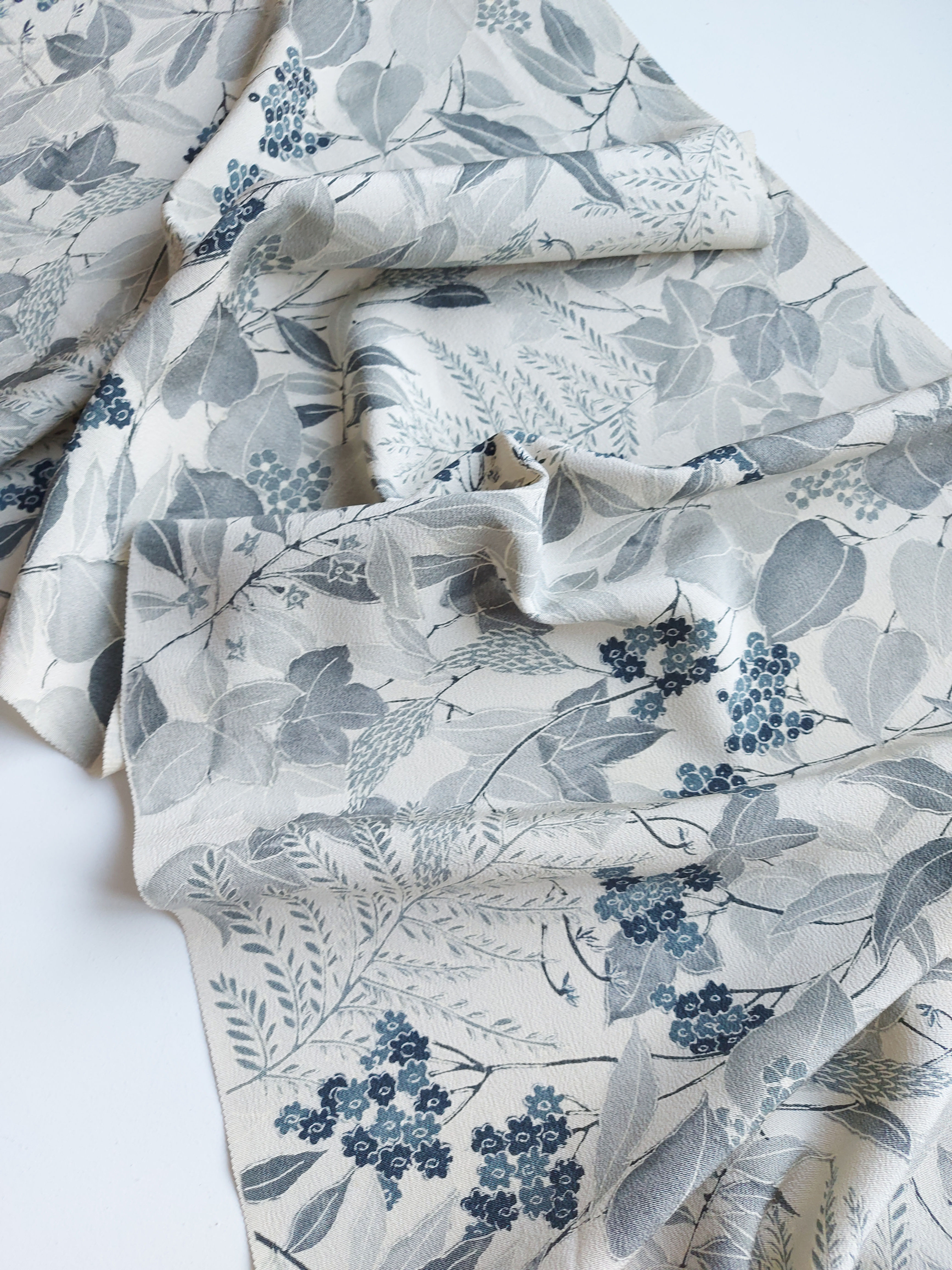 Japanese kimono fabric- upcycle- Leaves, berries, flowers - Grey shades, white - www. jasuin.co.uk