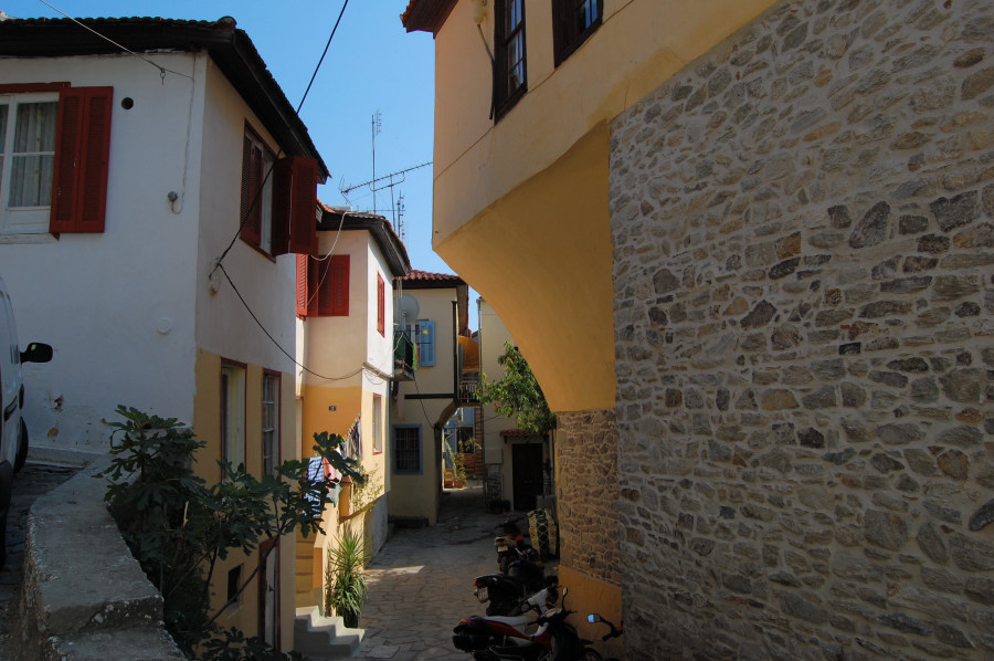 Elisa, KAVALA