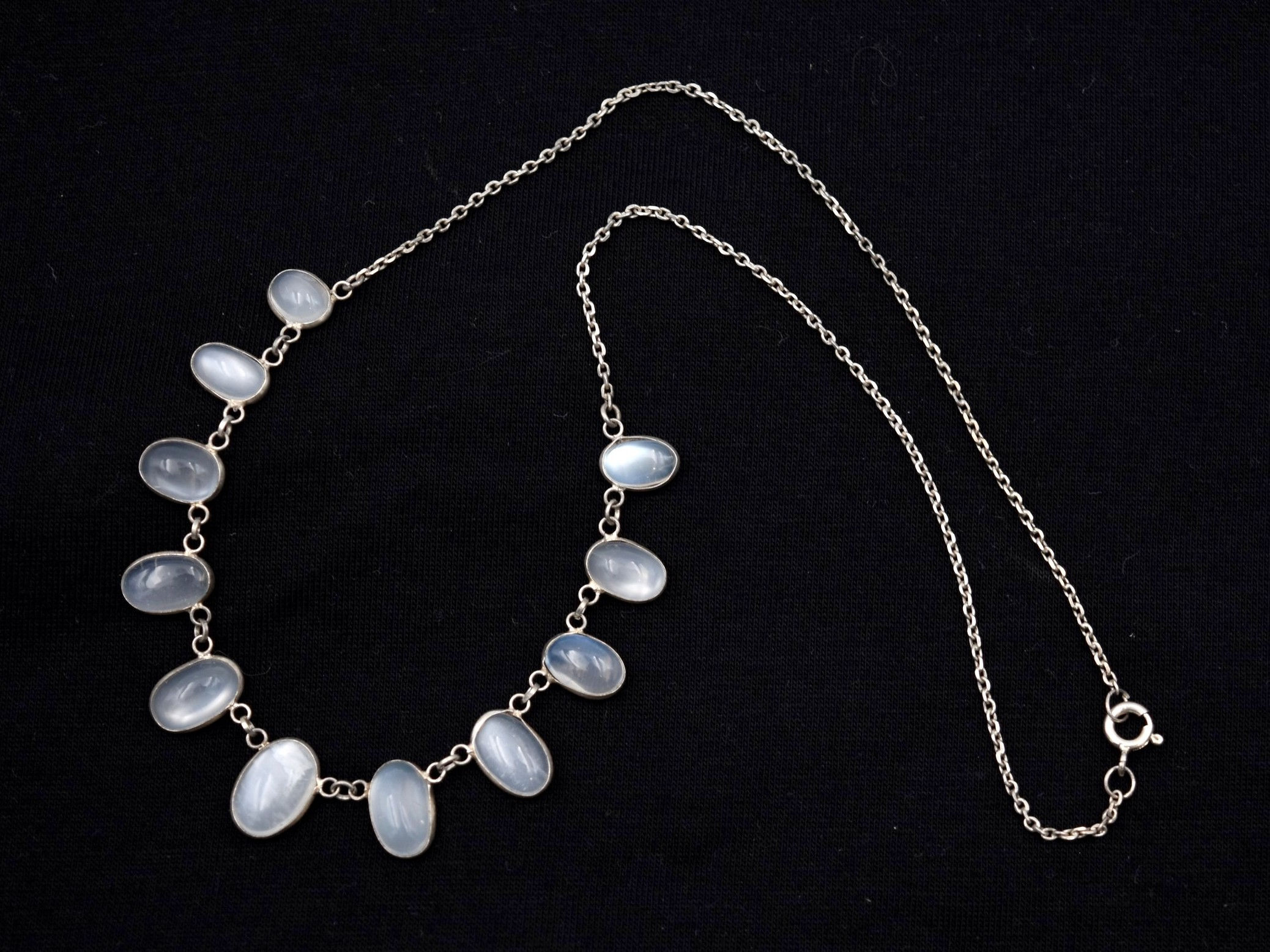Collier ancien en argent et pierre de lune moonstone necklace vers 1900