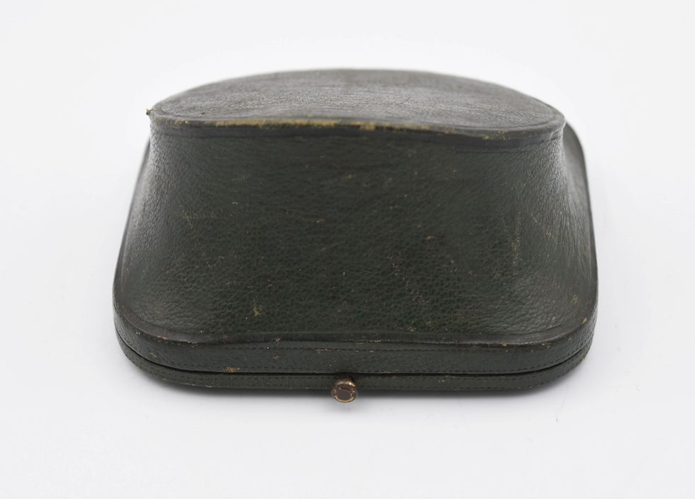 Miniature : Ancien écrin sabot à bijoux bracelet gainé cuir vert Cocagne de sort