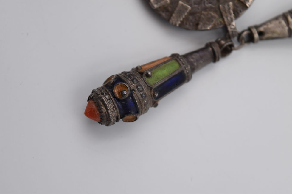 Miniature : Ancien collier argent corail émail Afrique du Nord Kabyle berbère Tiznit pièce
