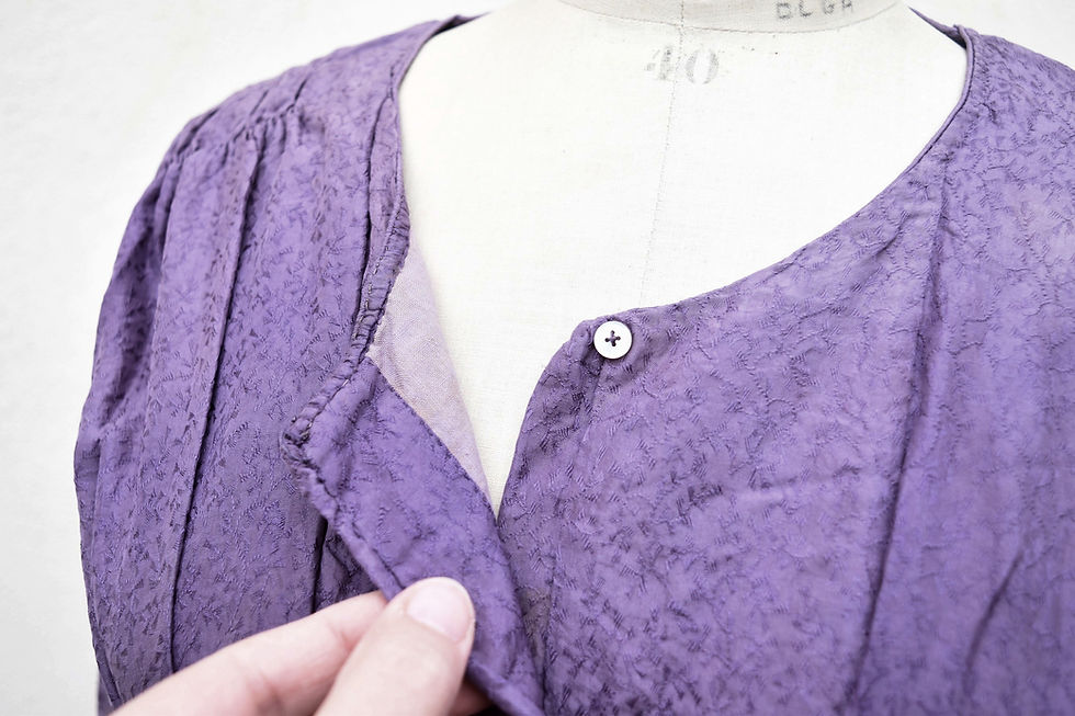 Miniature : Ancienne robe en soie France Provence Vaucluse vers 1860