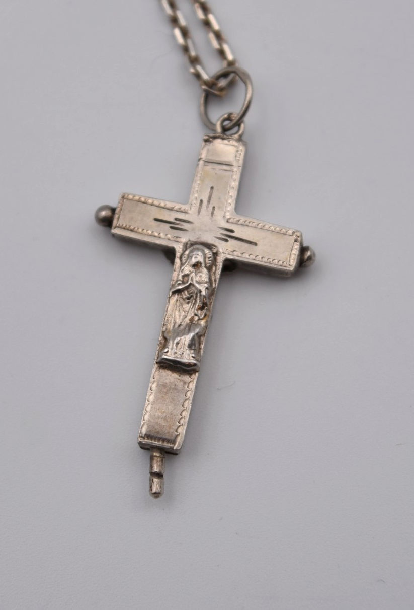 Miniature : Ancienne croix reliquaire en argent Cocagne de sort bijoux anciens