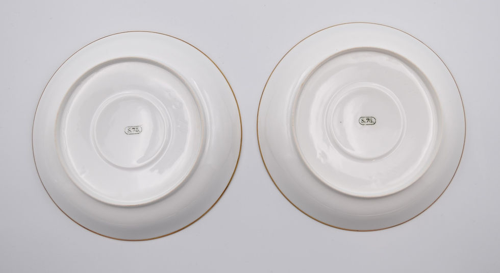 Miniature : 2 tasses et 5 sous tasses en porcelaine de Sèvres monogramme doré 1875 1877