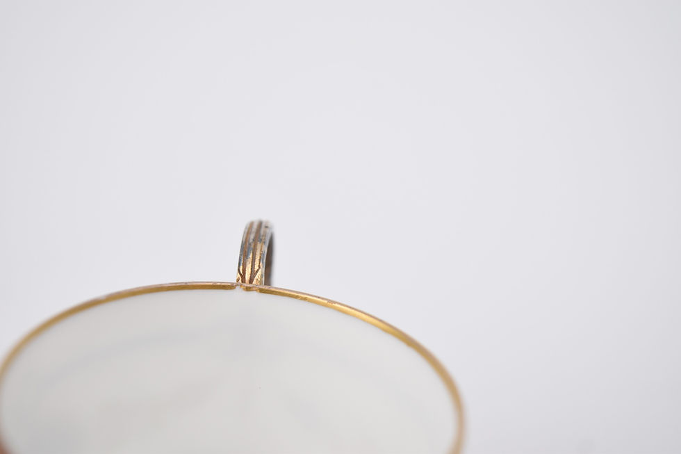 Miniature : Ancienne tasse en porcelaine monture argent marque apocryphe de Sèvres